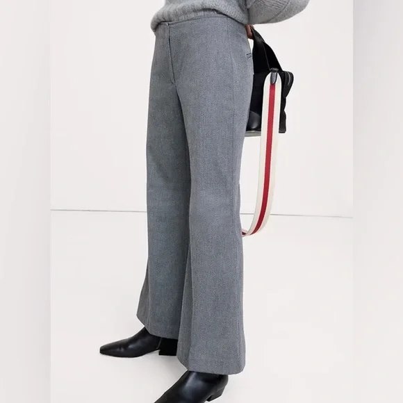 NWT! Banana Republic Gray Texture Mid-Rise Flare Italian Twill Pany - 6 Long